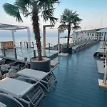 вид на море, жк Avinion Apartament